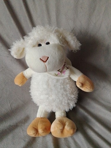 Cuddles time fluffy lamb - time,