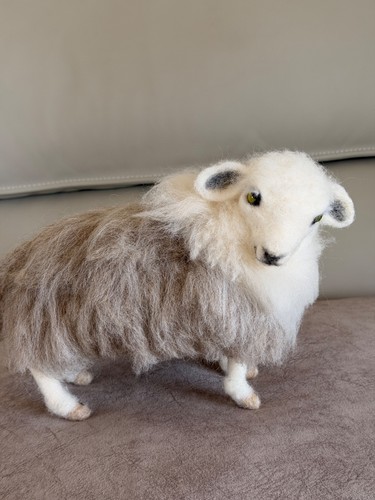 Needle felted herdwick sheep - needle,